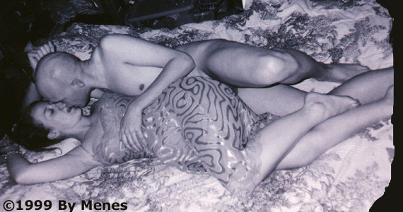 KISSING THE GODDESS.jpg (90396 bytes)