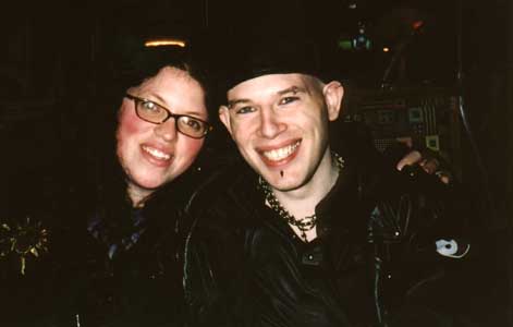 LAURIE & JASON SATURDAY AM 11-11-00.jpg (15897 bytes)